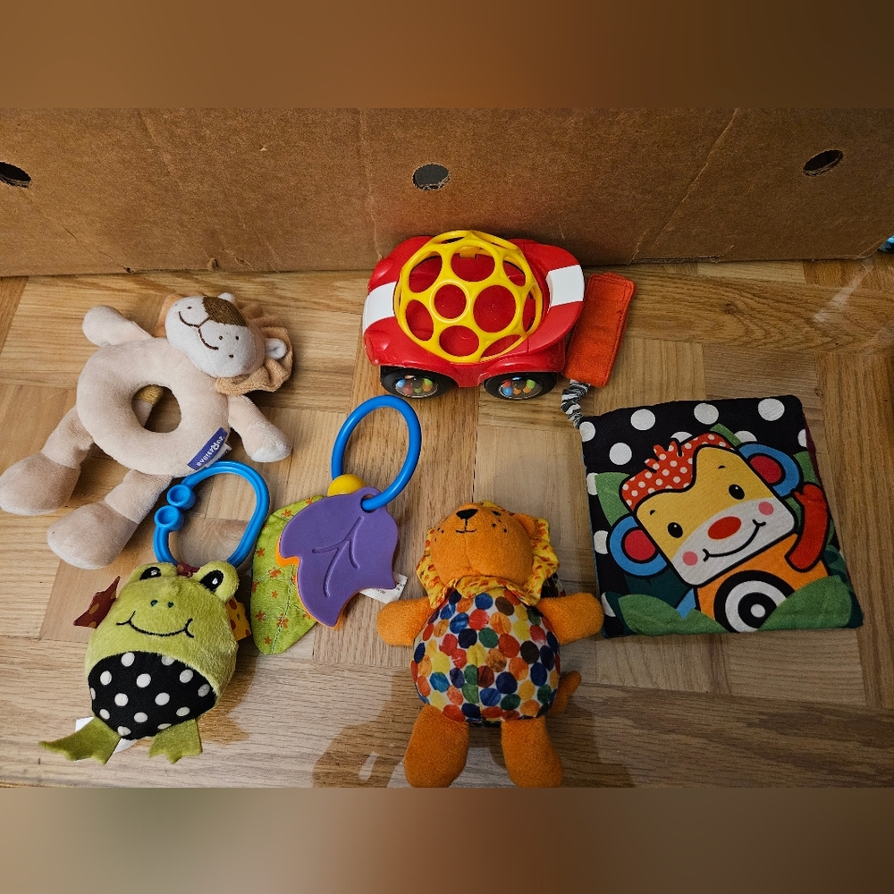 Lot of 6 baby toys